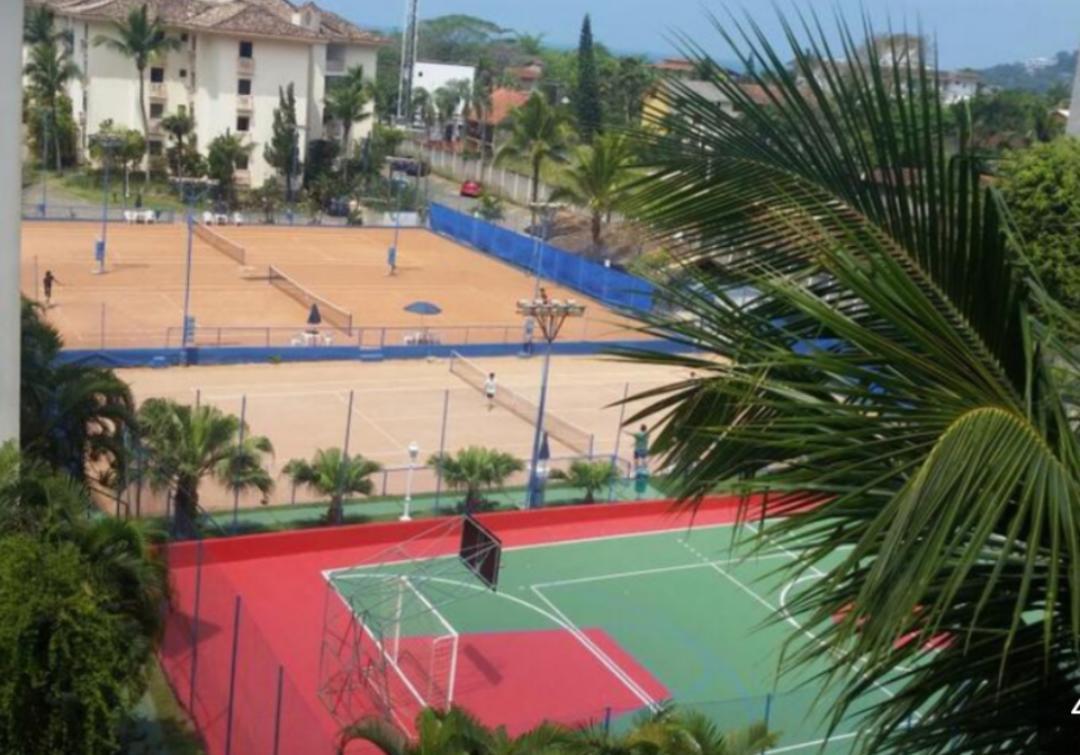 Appartamento Ubatuba Apto. Wembley Tenis Esterno foto